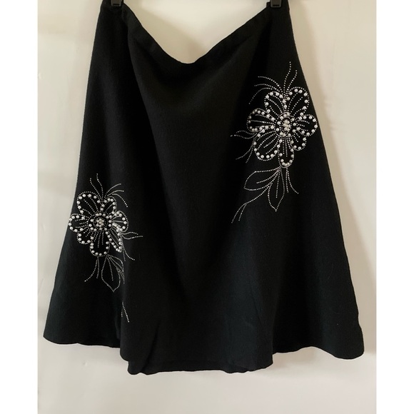Luna Black Sweater Skirt Rhinestone Floral Design - Picture 1 of 6